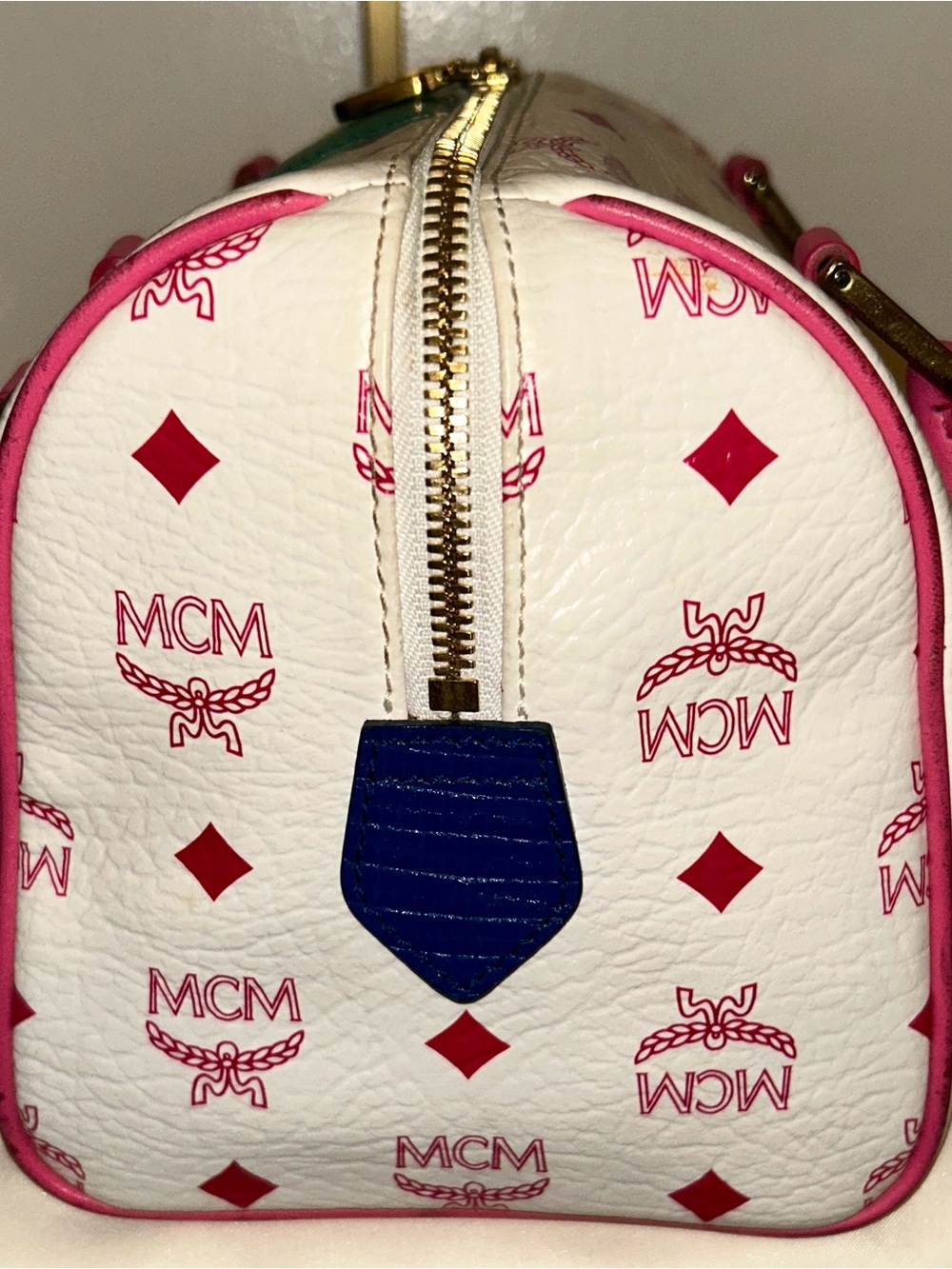 MCM Visetos Princess Lion Boston Bag. Limited Edition! - Picture 5 of 14